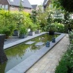 tuin aan laten leggen